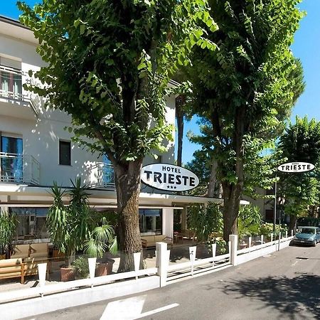 Hotel Trieste Cervia Kültér fotó