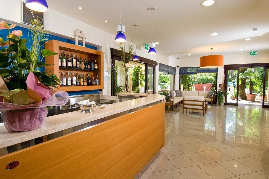 Hotel Trieste Cervia Kültér fotó