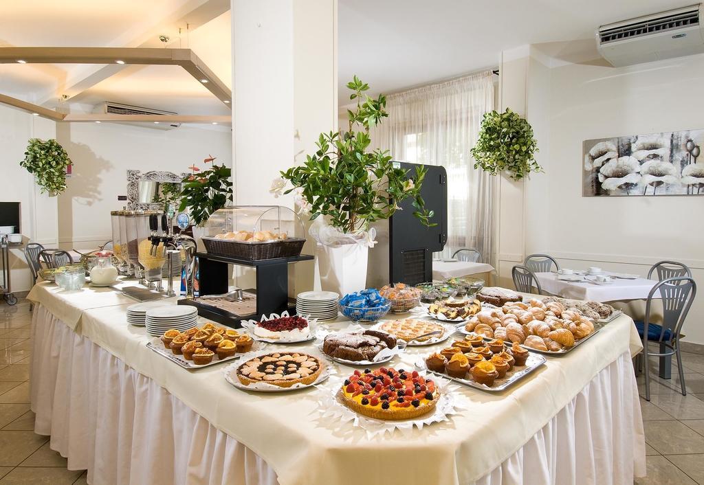 Hotel Trieste Cervia Kültér fotó