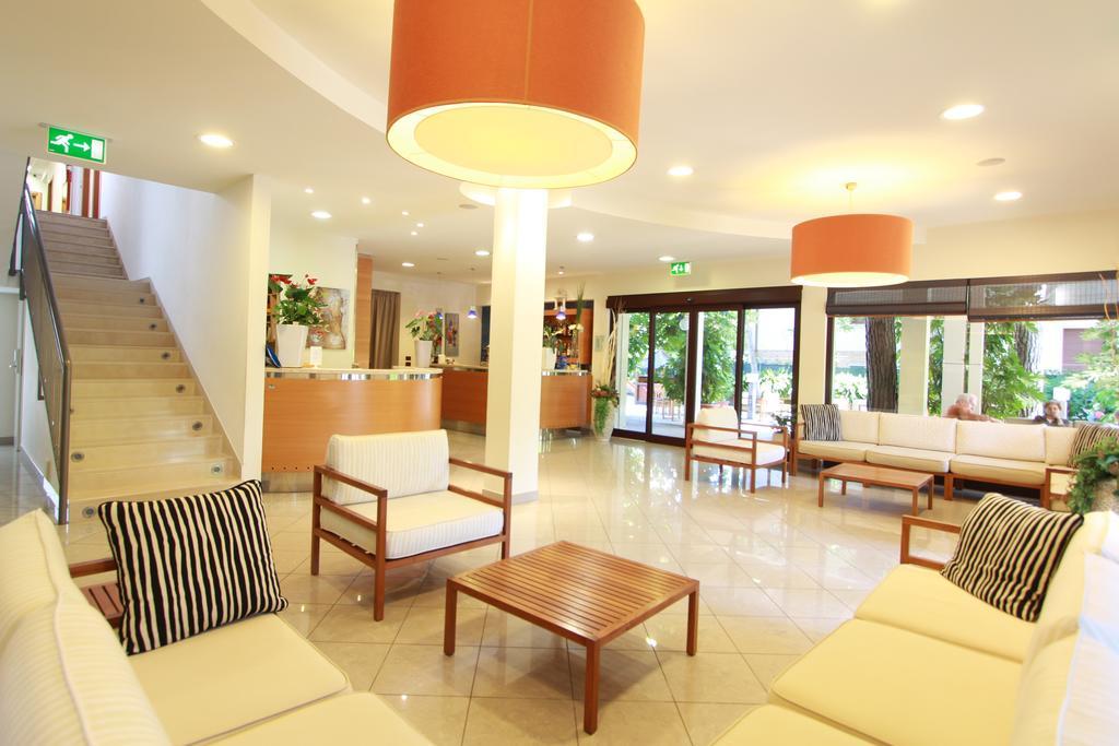 Hotel Trieste Cervia Kültér fotó